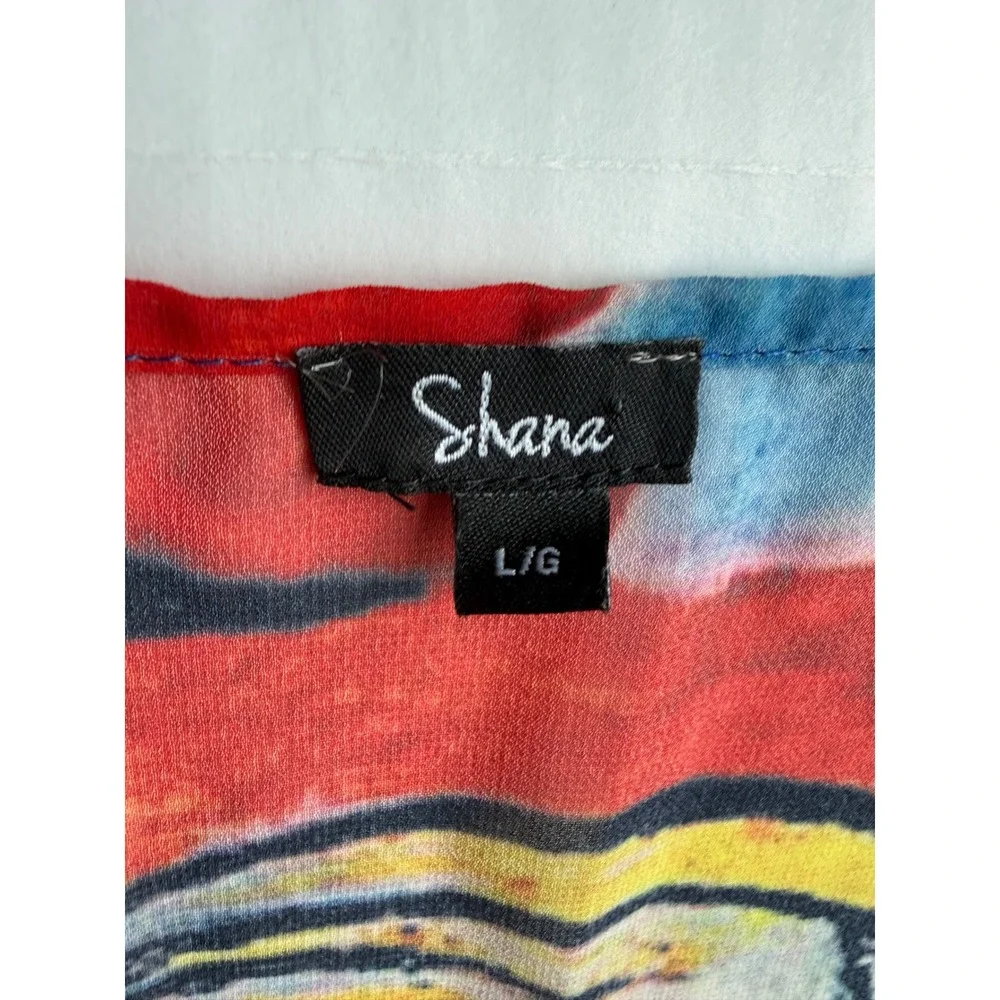 Shana | Tops | Shana Picasso Style Abstract Art Graphic Sharkbite Hem ...
